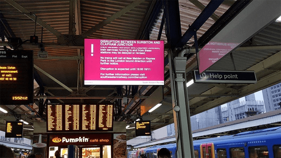 digital signage for transportation