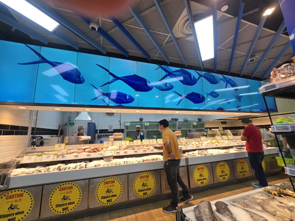 sheng-shiong-market-lcd-video-wall