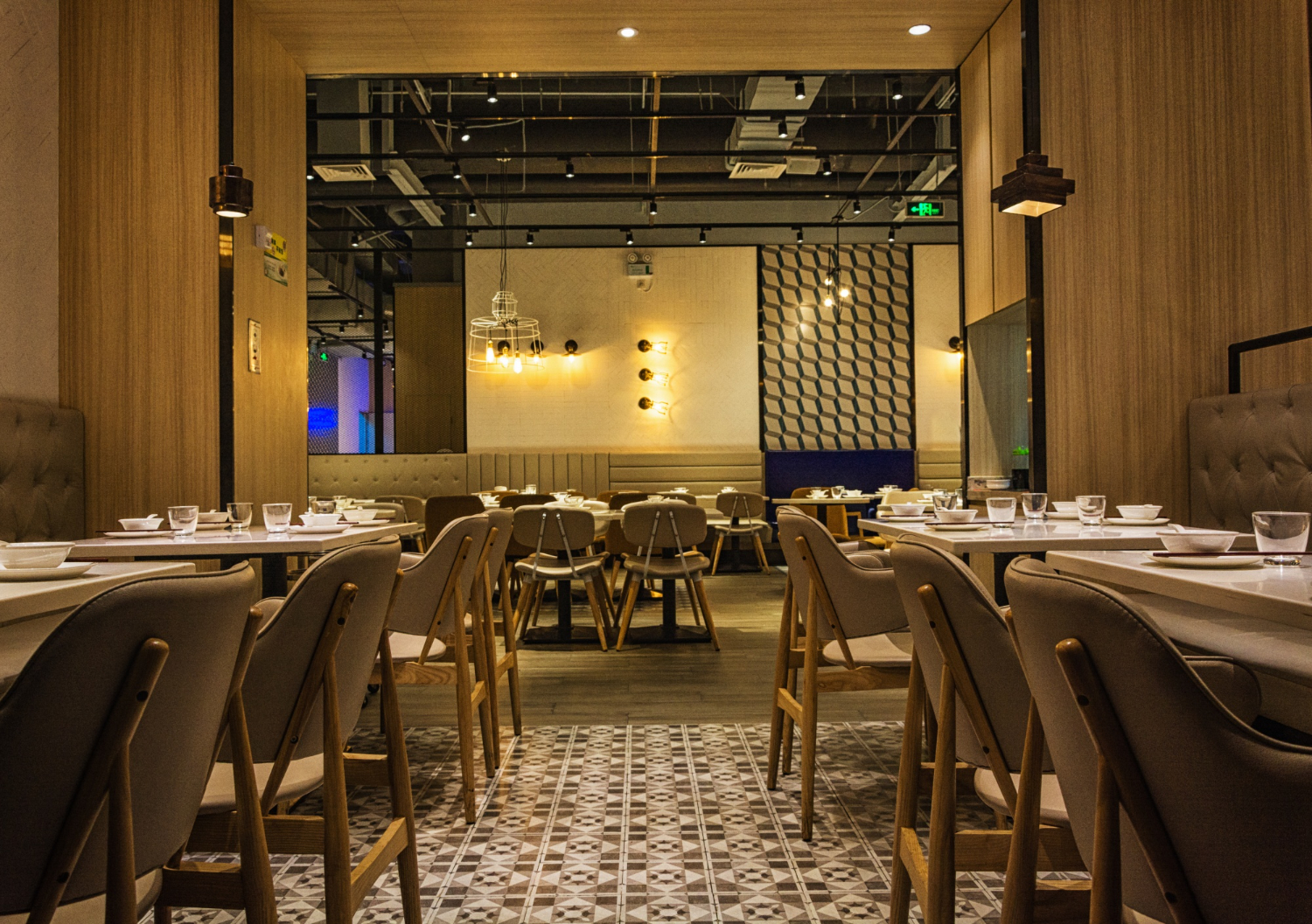 image of a restaurant